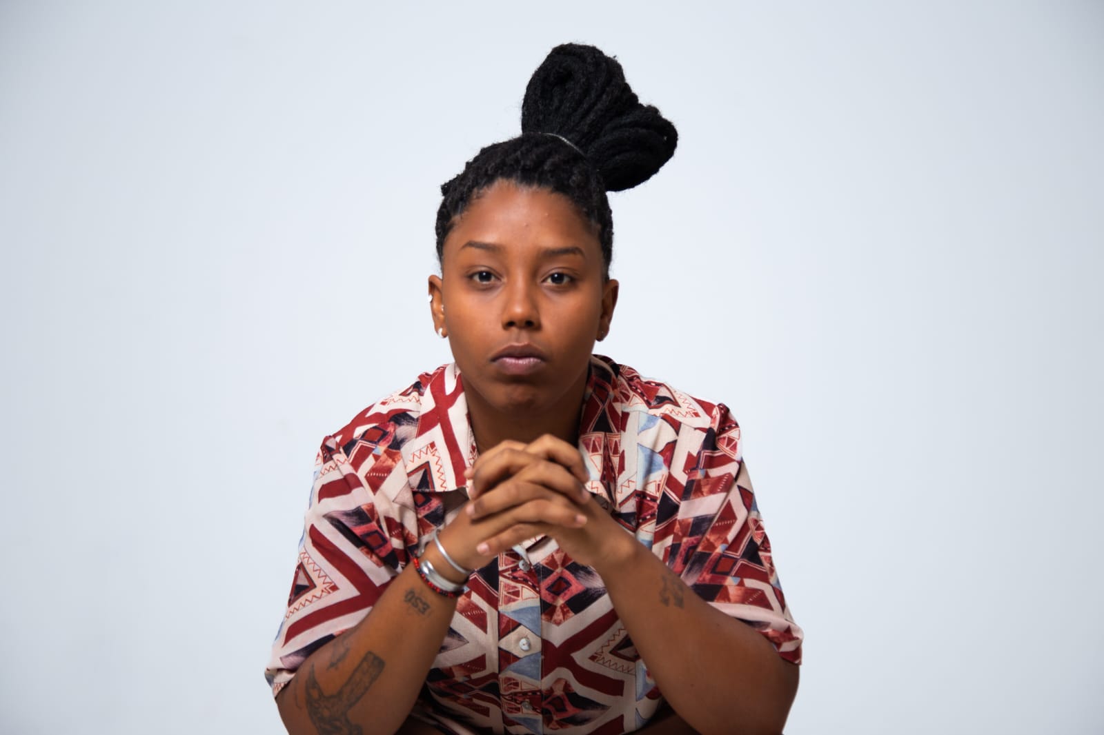 Bruna Silva lança “Èsù Walê” com evento na Casa do Benin