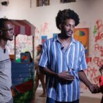 Maria Marighella visita a exposição Plantações de Autoestima