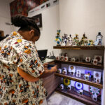 Afrocolab seleciona negócios negros para loja em Salvador