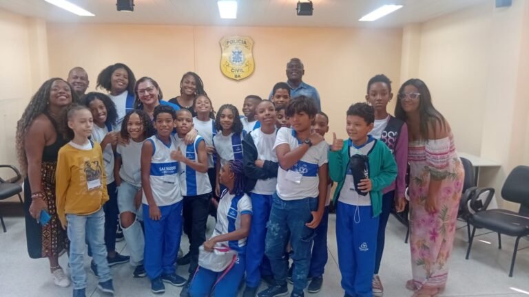 Educação antirracista chega à DECRIN com estudantes