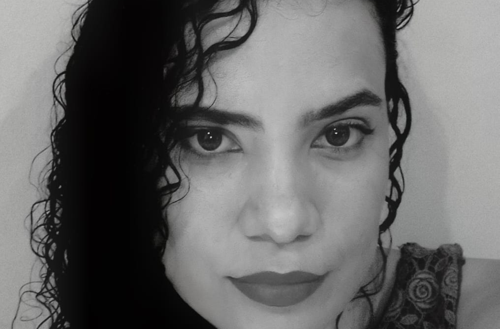 Danielle Freitas: “A poesia muda tudo e não muda nada”