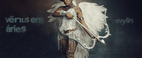 Evylin transforma desejo em narrativa no primeiro álbum “Vênus em Áries”