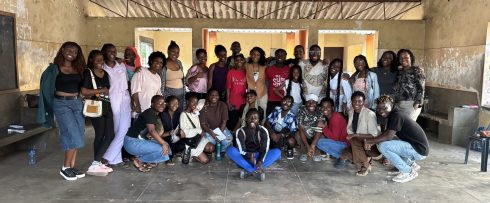 ‘Inkumbú’ promove troca formativa com jovens de teatro em Maputo