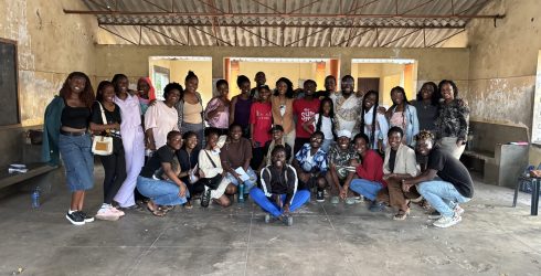 ‘Inkumbú’ promove troca formativa com jovens de teatro em Maputo