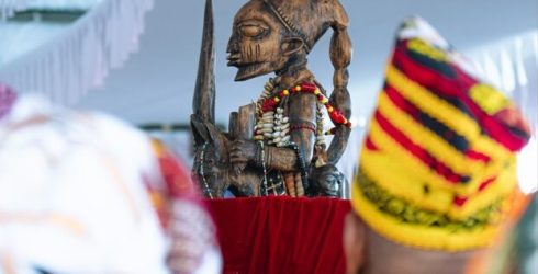 Quando Exu entra no calendário, a cidade responde