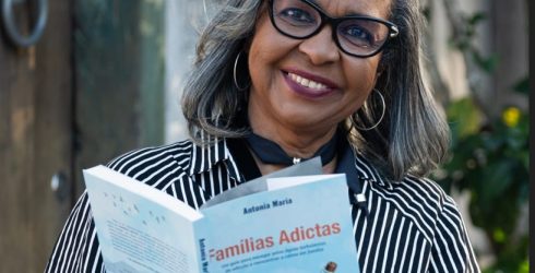 Autora baiana leva debate sobre adicção à Bienal