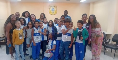 Educação antirracista chega à DECRIN com estudantes