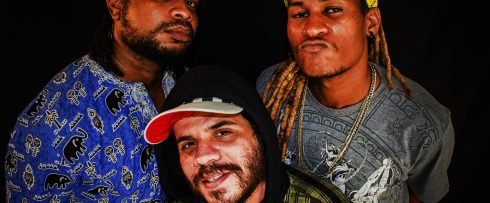 Opanijé mistura rap e candomblé em show na Casa Rosa