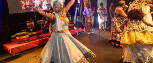 Ilê Aiyê comemora 50 anos com turnê mundial